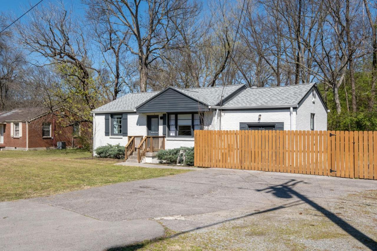 The Titan - Pet-Friendly Bungalow Nashville Exteriör bild